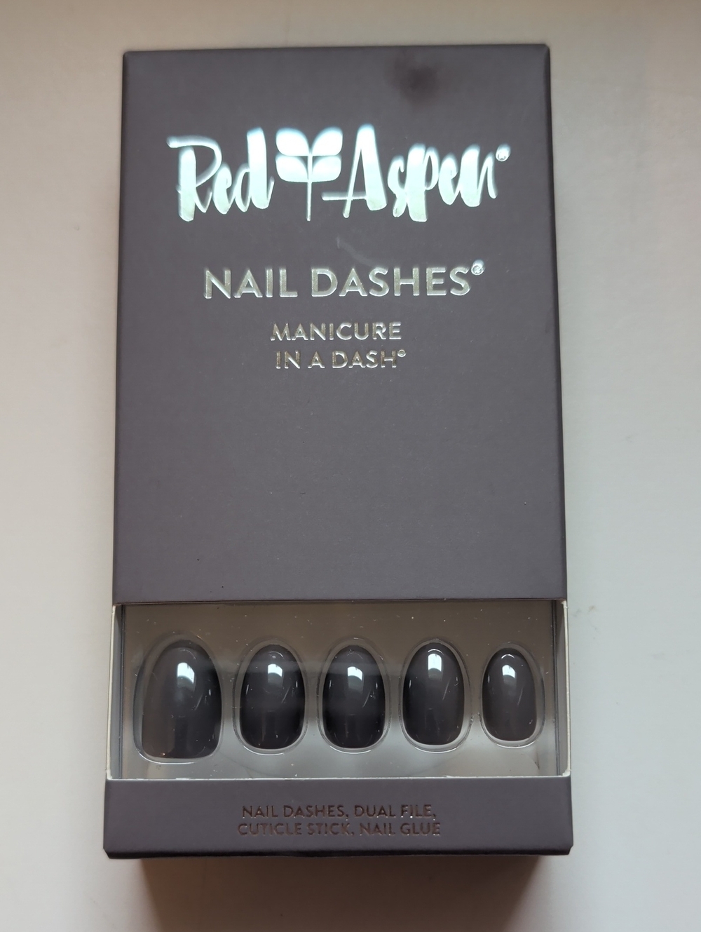 Dark Gray Nail Dashes - Press-On Manicure